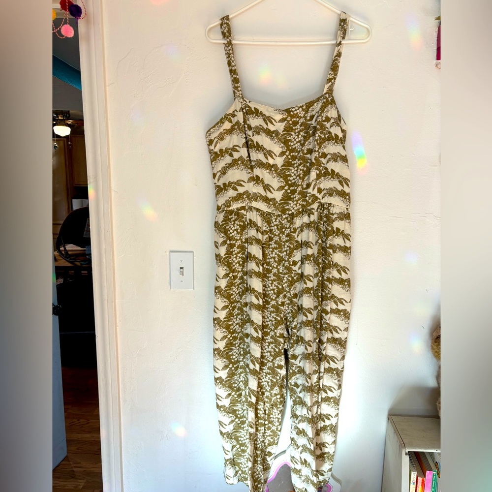 Kate Quinn Jumper size Large